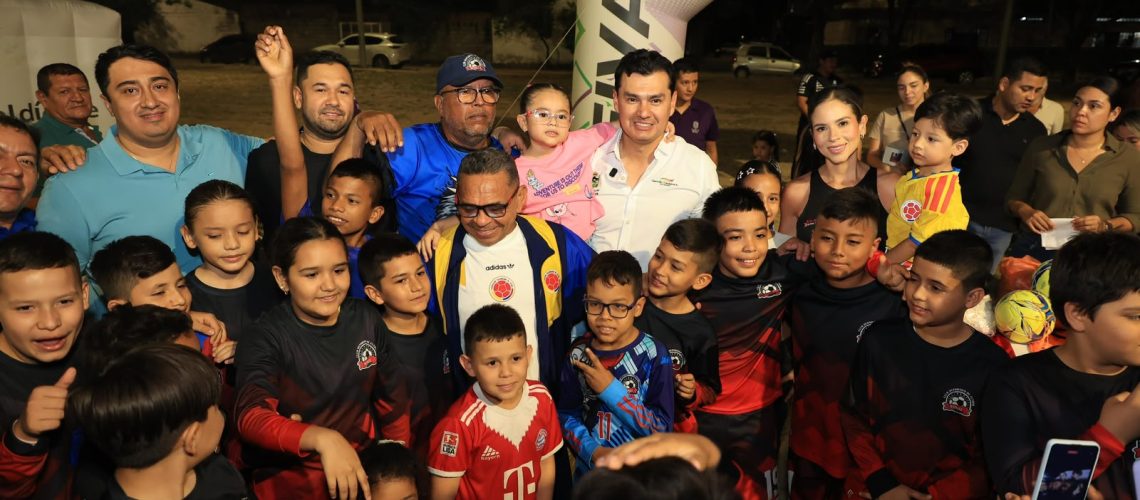 Alcalde Germán Casagua, beneficia a más de 200 niños con implementación deportiva en Neiva