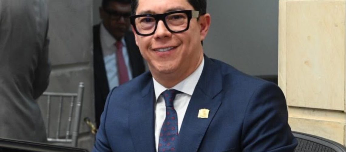 Con paquete de proyectos, Pedro Flórez, se posesionó para el periodo 2026-2030