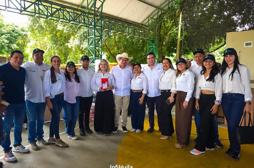 Gobernación e Infihuila impulsan la economía en Baraya, con la entrega de capital semilla por más de $480 millones