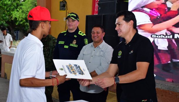 25 jóvenes de Neiva reciben oportunidades para construir un futuro lejos de la violencia