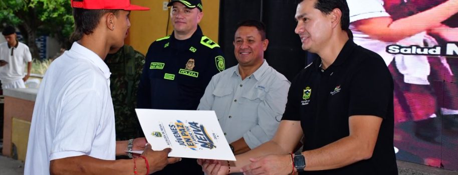 25 jóvenes de Neiva reciben oportunidades para construir un futuro lejos de la violencia