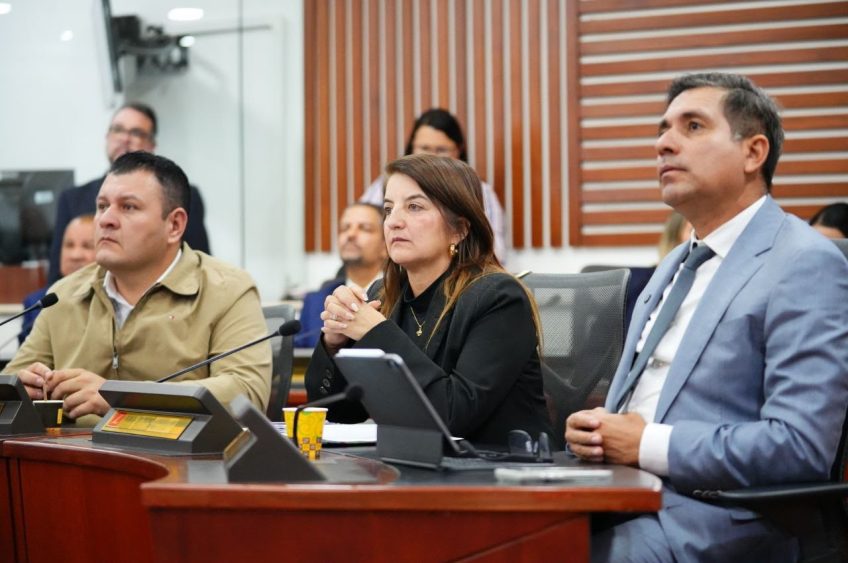 Desde la Comisión Sexta, la representante Mireya Bravo propone suspender cobro de peajes a vehículos con ayudas para zonas afectadas por el terremoto