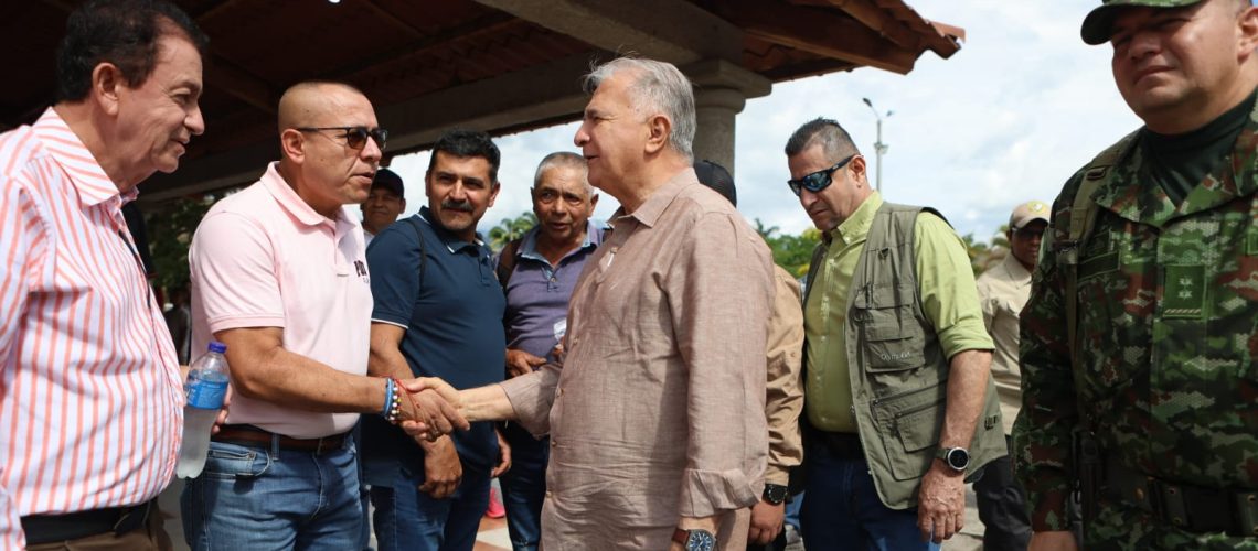 Gobernación del Huila fortalece unidades productivas de familias víctimas del conflicto en Garzón