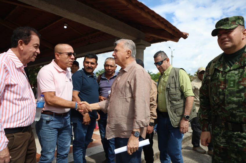 Gobernación del Huila fortalece unidades productivas de familias víctimas del conflicto en Garzón