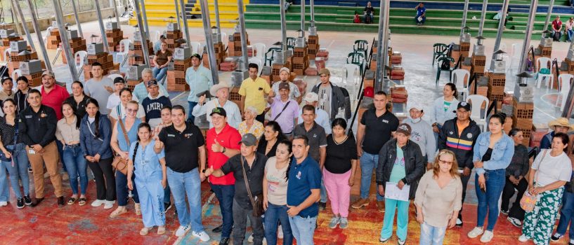 Inició entrega de 1.000 hornillas ecológicas a pobladores de la zona rural dispersa del Huila