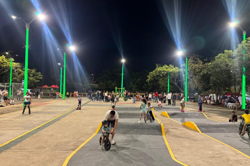 Nueva iluminación en barrio Víctor Félix, impulsa el deporte nocturno en la Comuna 10 de Neiva