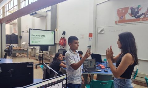 SENA Huila crea aplicación con inteligencia artificial para facilitar la comunicación con personas sordas