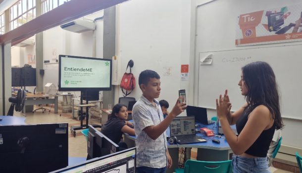 SENA Huila crea aplicación con inteligencia artificial para facilitar la comunicación con personas sordas