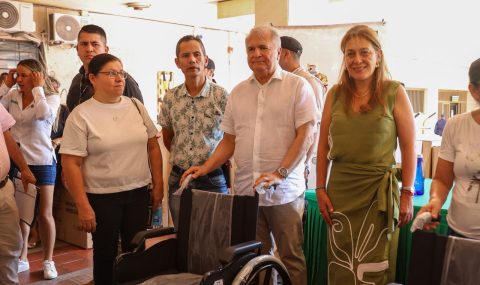 Más calidad de vida para los huilenses Gobernación entregó ayudas técnicas para población con discapacidad