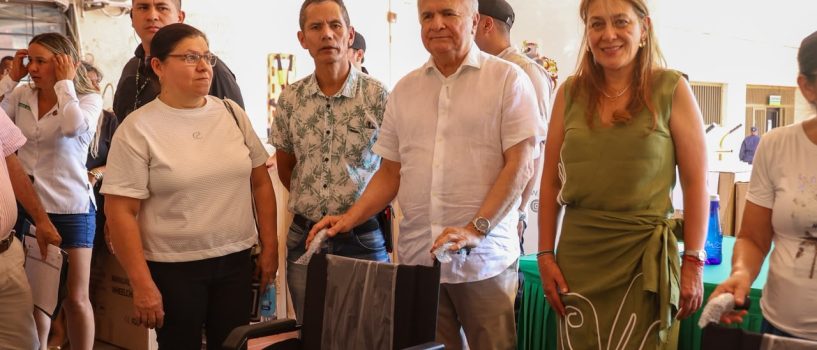 Más calidad de vida para los huilenses Gobernación entregó ayudas técnicas para población con discapacidad