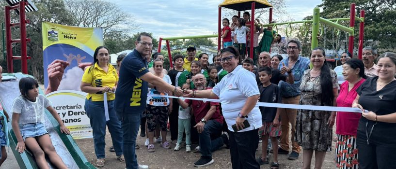 Niños del barrio Falla Bernal, norte de Neiva, estrenan parque infantil gracias a los Planes de Retorno y Reubicación
