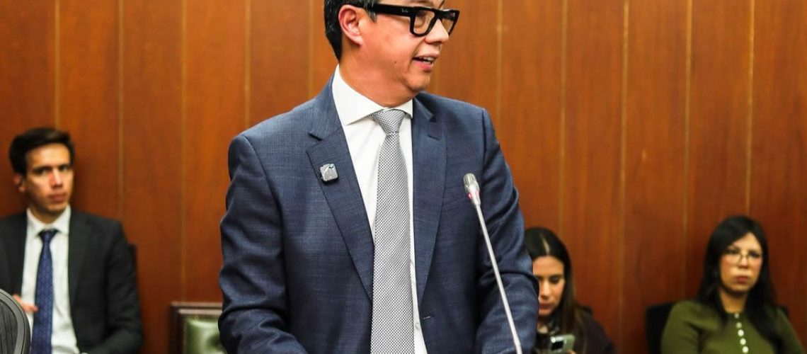 «Un departamento con dos hidroeléctricas como el Huila, paga la tarifa de energía más cara del país»: senador Pedro Flórez