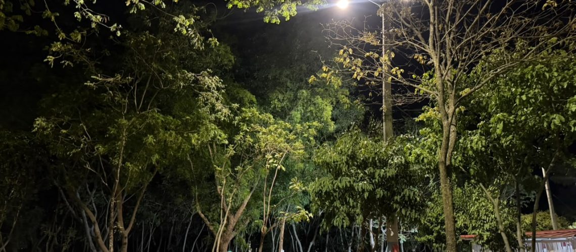 Zona verde de IV Centenario Casas – Bosques de San Luis, sur de Neiva, ya cuenta con expansión de alumbrado público