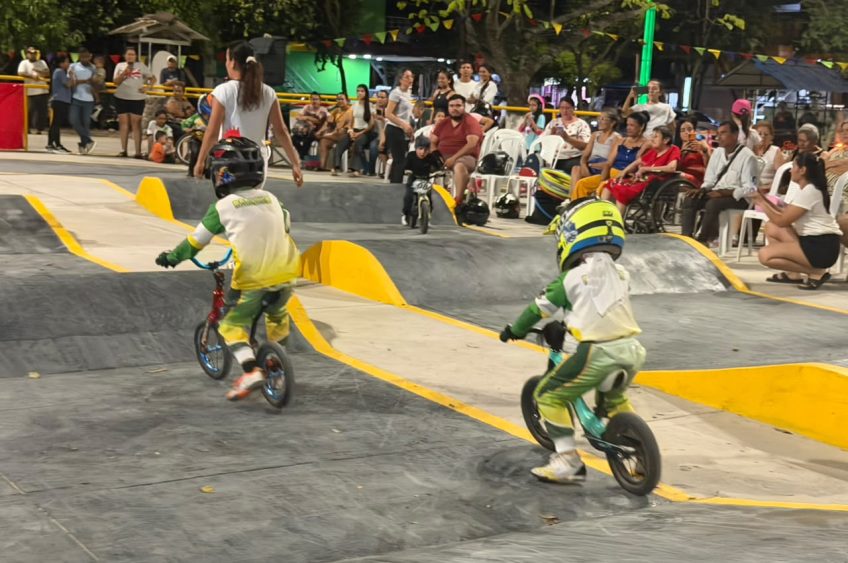 ¡La noche se llena de vida en Canaima! ESIP enciende la placa deportiva para la comunidad de la Comuna 6, sur de Neiva