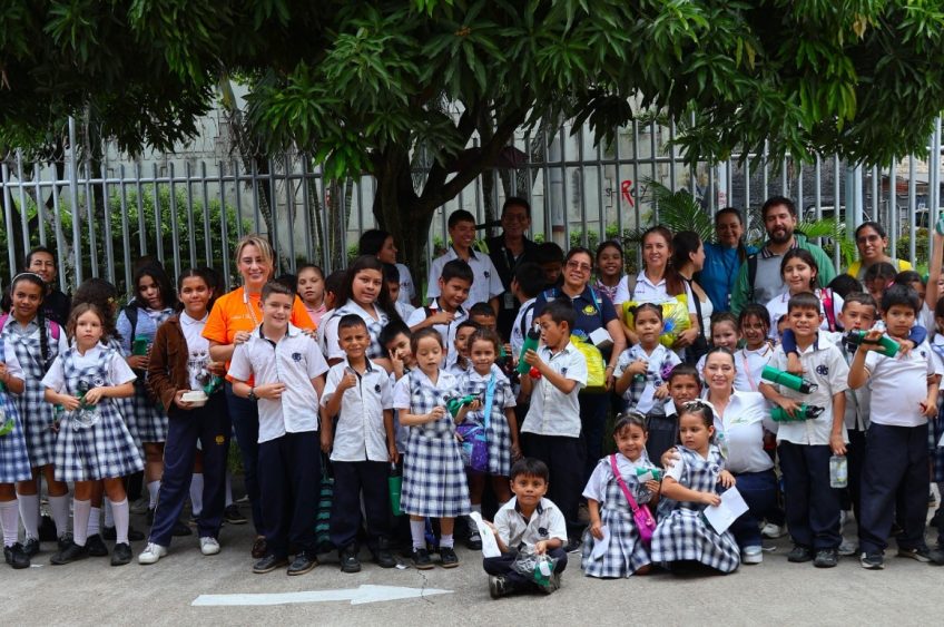 Ecopetrol fortalece la educación ambiental de estudiantes en Neiva mediante jornada de voluntariado